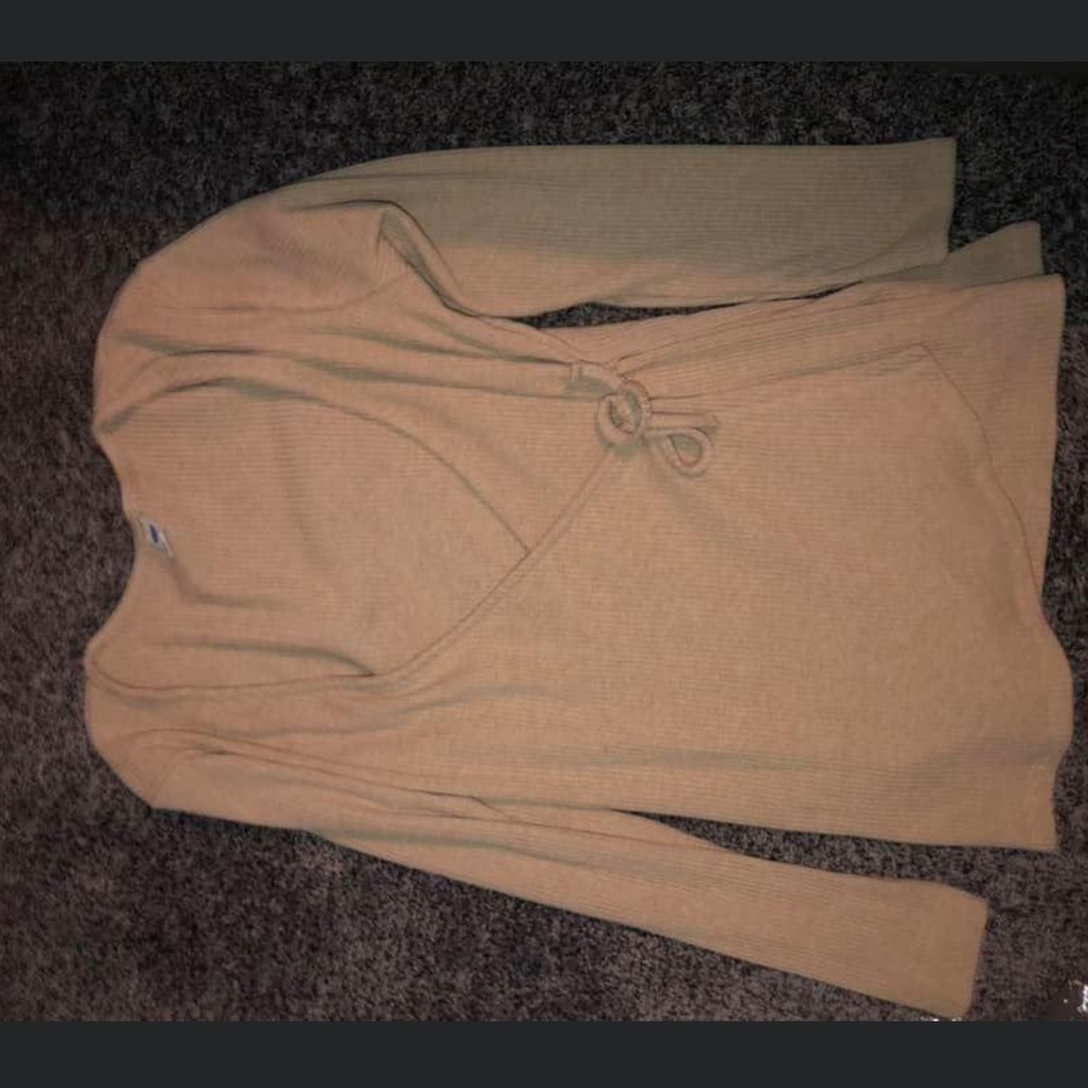 Long sleeve top, perfect for fall!